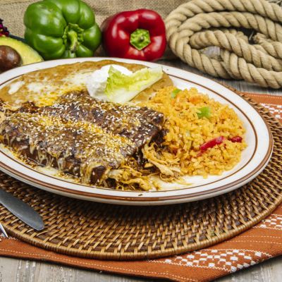 Mole Enchiladas_4309