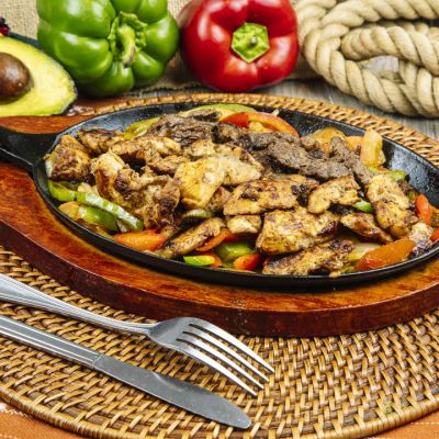 Steak and Chicken Fajitas_4337